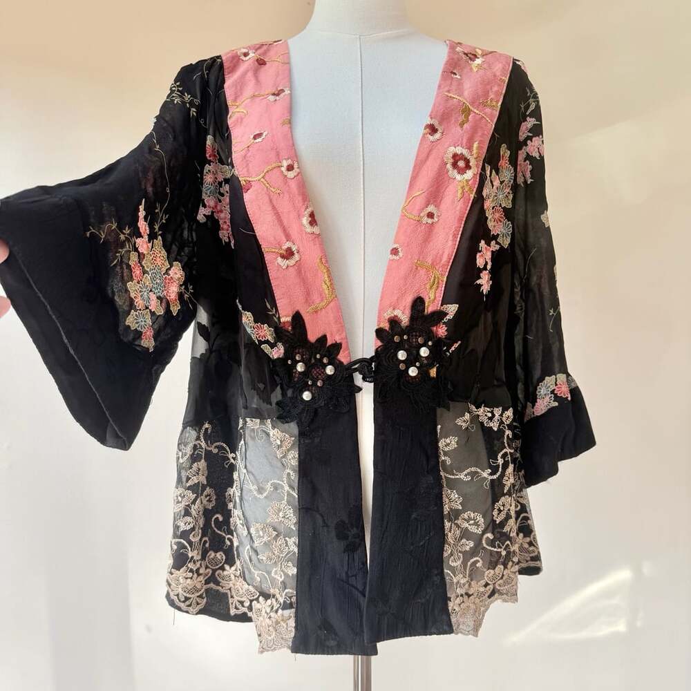 Vintage Spencer Alexis Embroidered Floral Kimono Cardigan